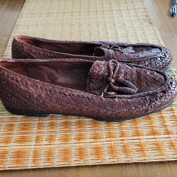 COLE HAAN MENS LEATHER TASSEL LOAFERS - Picture 7 of 12